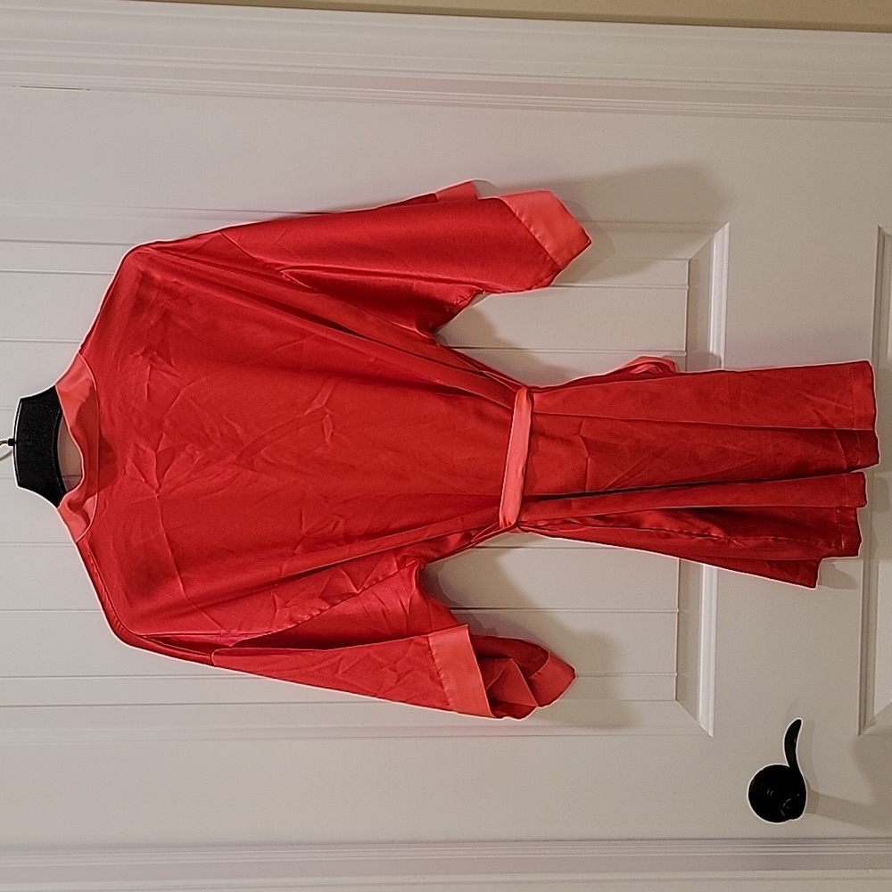 Victoria's Secret Hot Pink Red Wrap Kimono Satin Robe Size M/L - Picture 4 of 6